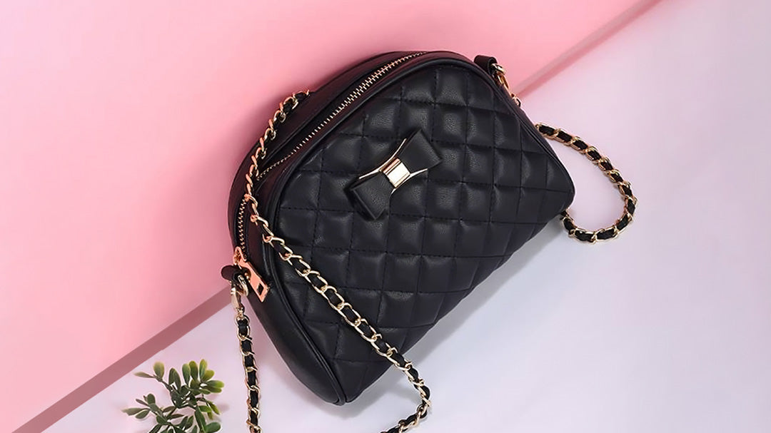 Pin by Terri on Handbags!  Trendy purses, Shopping bags snapchat
