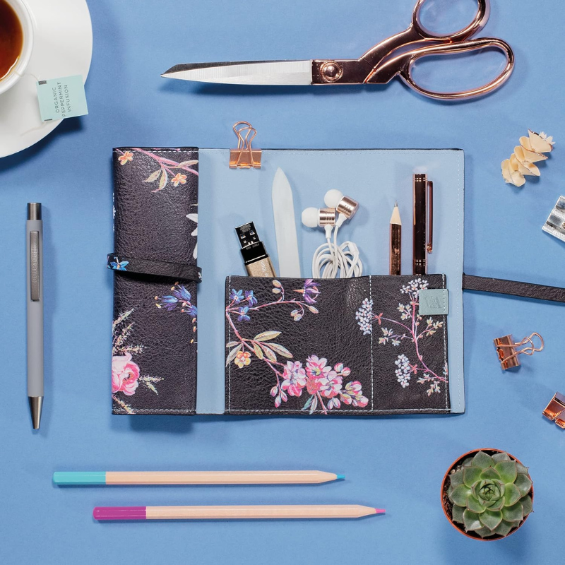 IF V&A Bookaroo Tech-Tidy - Kilburn Black Floral